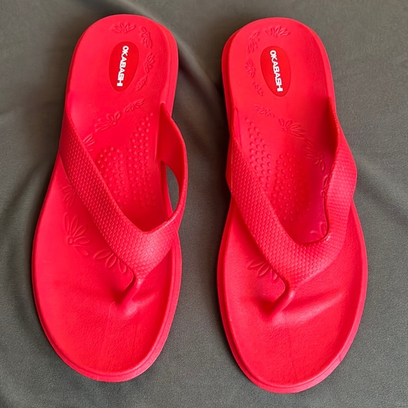Okabashi Shoes - Okabashi thong sandals